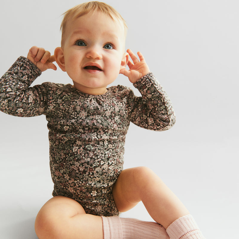Wheat Main Body L/S Liv Underwear/Bodies 9565 purple stone flowers