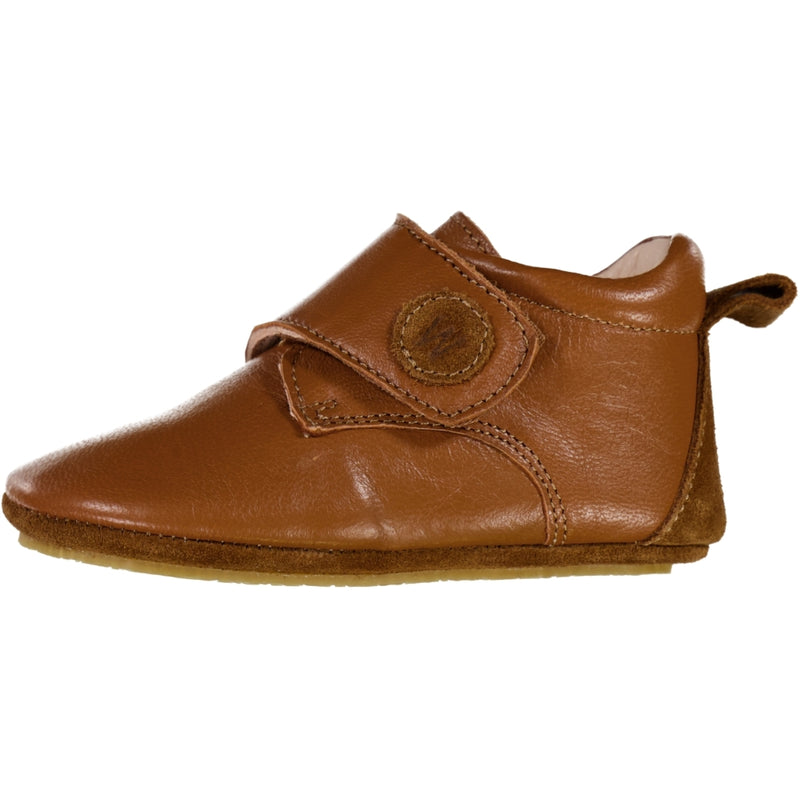 Wheat Footwear Dakota Leather Indoor Shoe Indoor Shoes 9002 cognac