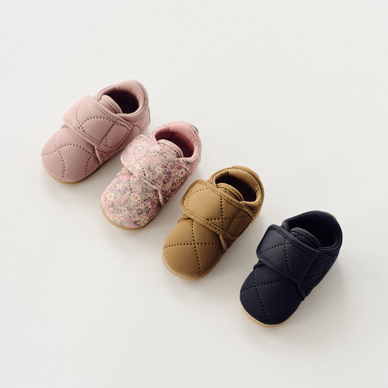 Wheat Footwear Indoor Shoe Sasha Indoor Shoes 2598 powder flower meadow