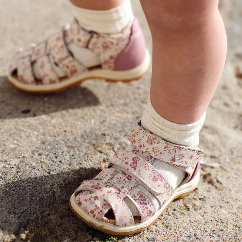 Wheat Footwear Sandal Frei Sandal 2475 rose flowers